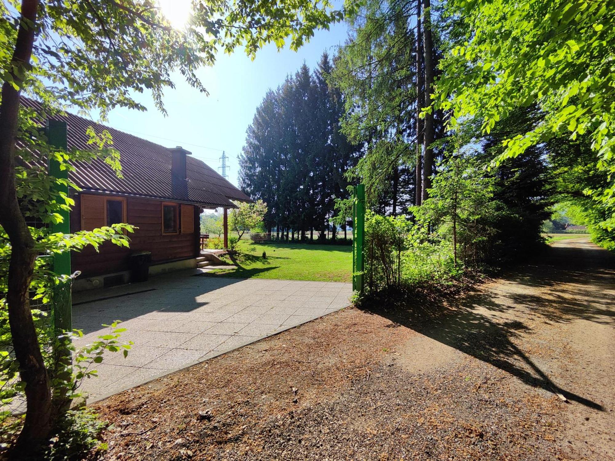 Silent Orchard Villa Naklo Exterior photo
